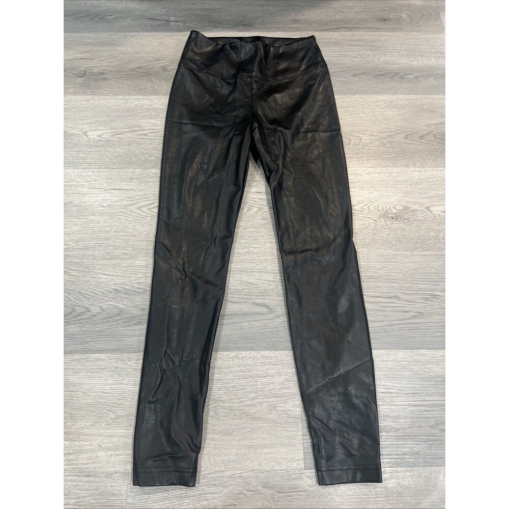 NWT $89 White House Black Market Runway Legging Black Faux Leather Size 4P